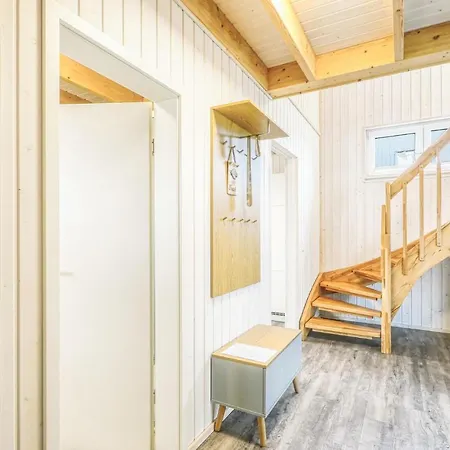 Stunning In Ostseeresort With 2 Bedrooms, Sauna&wifi Ferienhaus