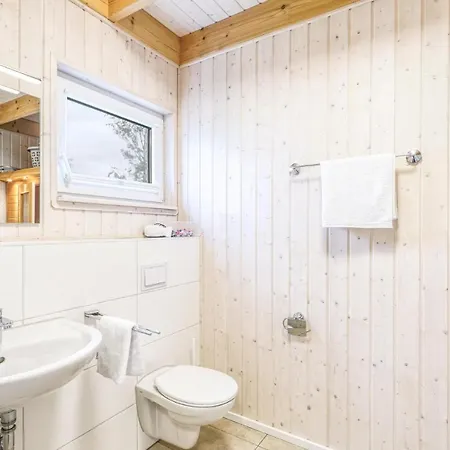 Stunning In Ostseeresort With 2 Bedrooms, Sauna&wifi Ferienhaus Olpenitz