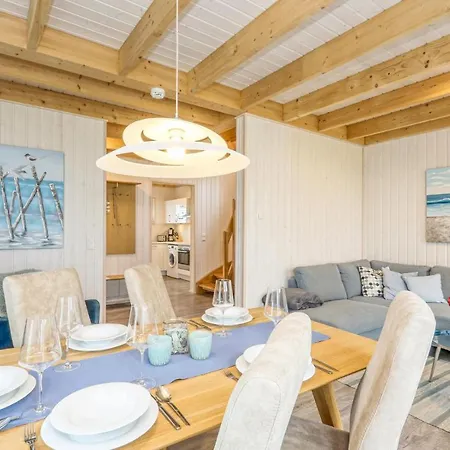 Ferienhaus Stunning In Ostseeresort With 2 Bedrooms, Sauna&wifi *